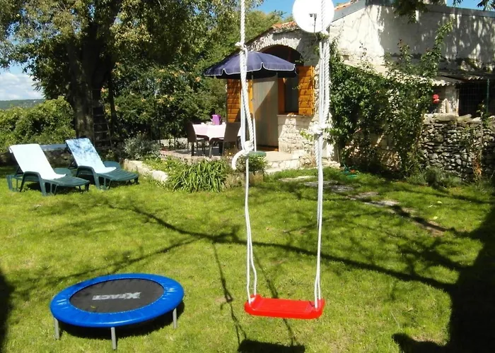 度假居 Vickovi Mit Gemeinschaftspool By Interhome Rakalj