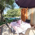 Vickovi Mit Gemeinschaftspool By Interhome * Rakalj