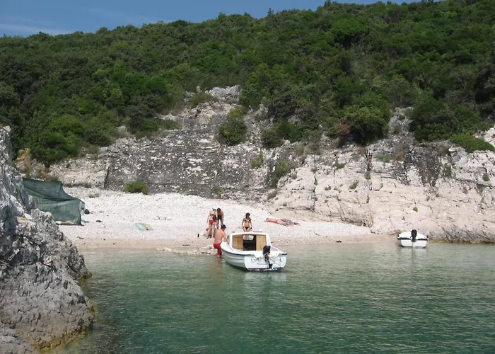 Vickovi Mit Gemeinschaftspool By Interhome * Rakalj