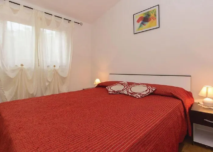 Vickovi Mit Gemeinschaftspool By Interhome